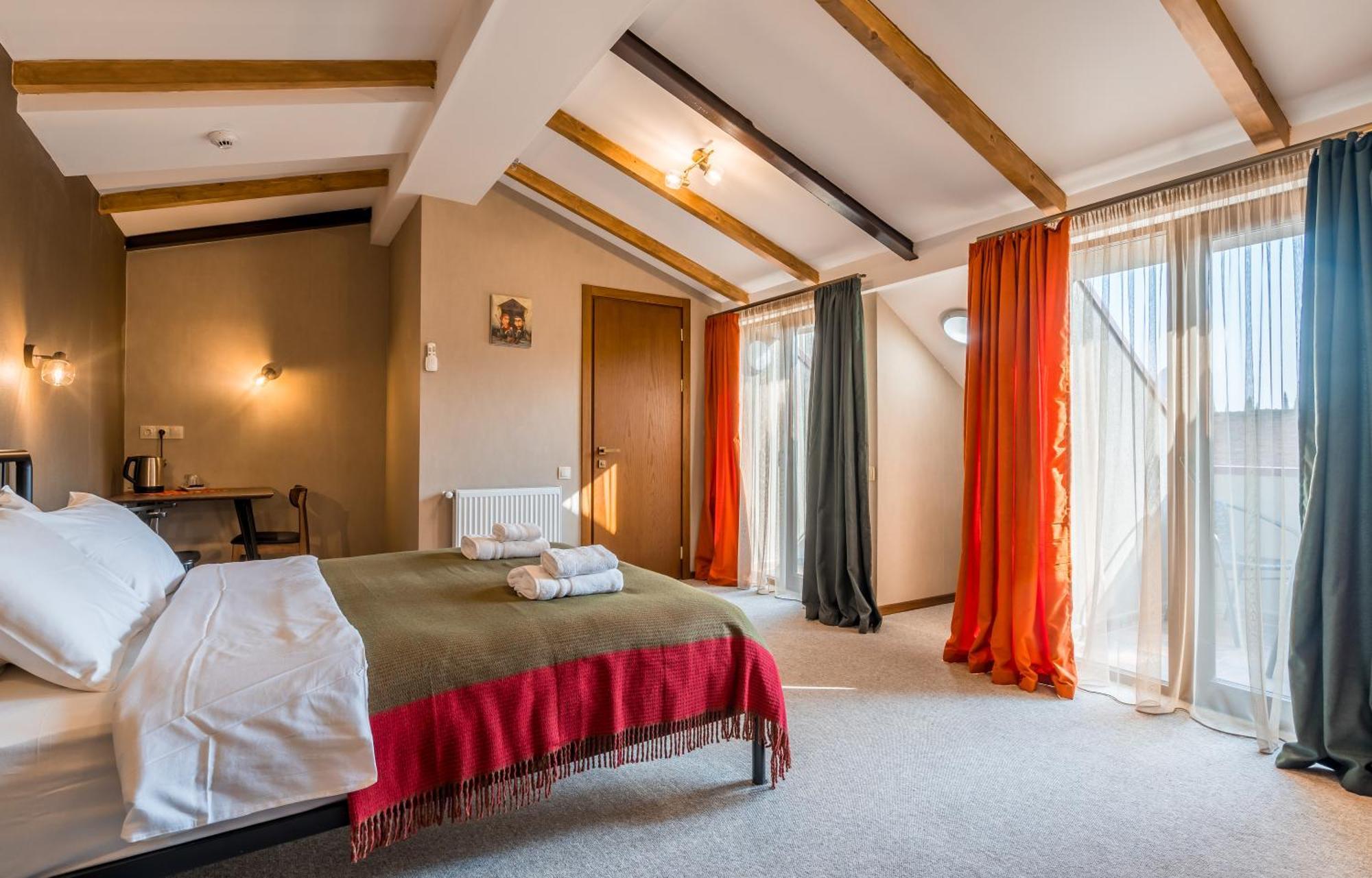 Green Inn Hotel Tbilisi Esterno foto