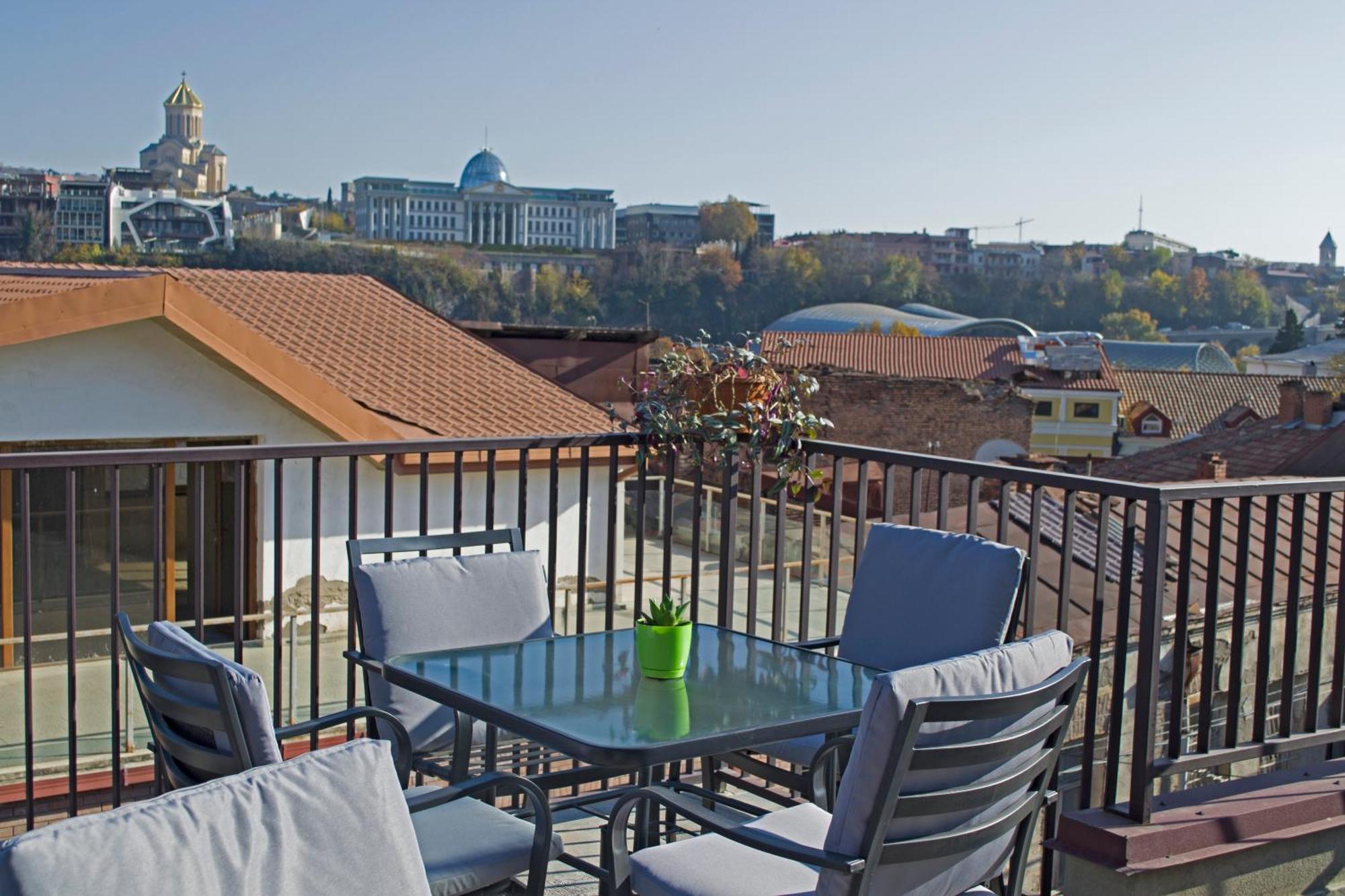 Green Inn Hotel Tbilisi Esterno foto