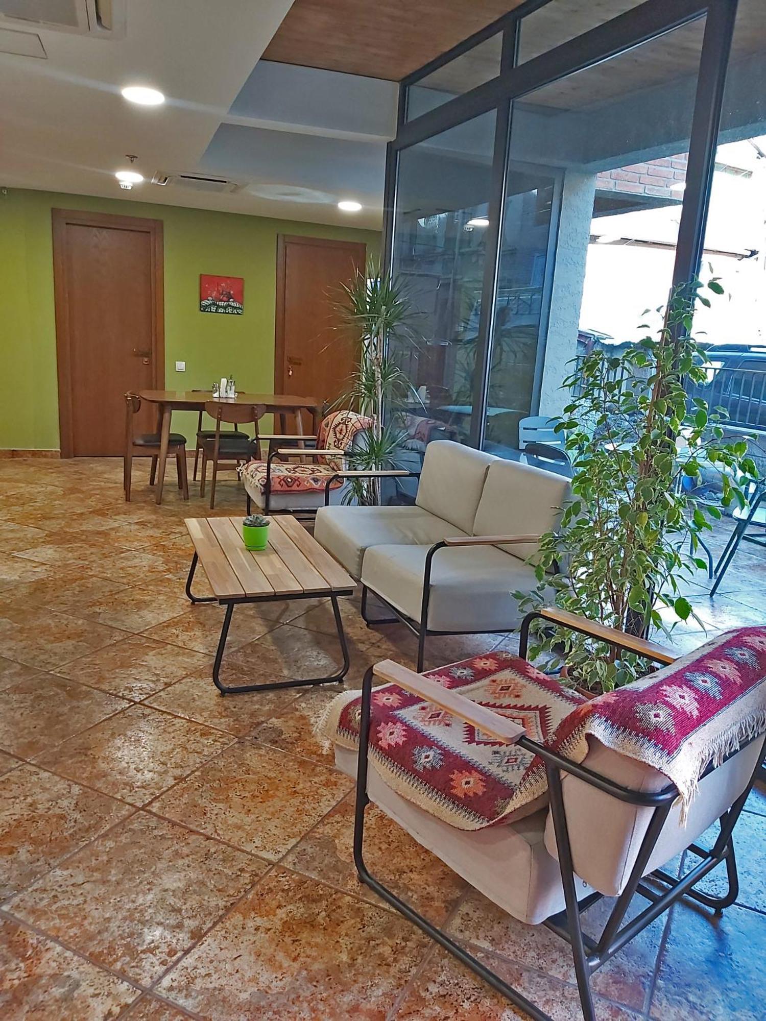 Green Inn Hotel Tbilisi Esterno foto